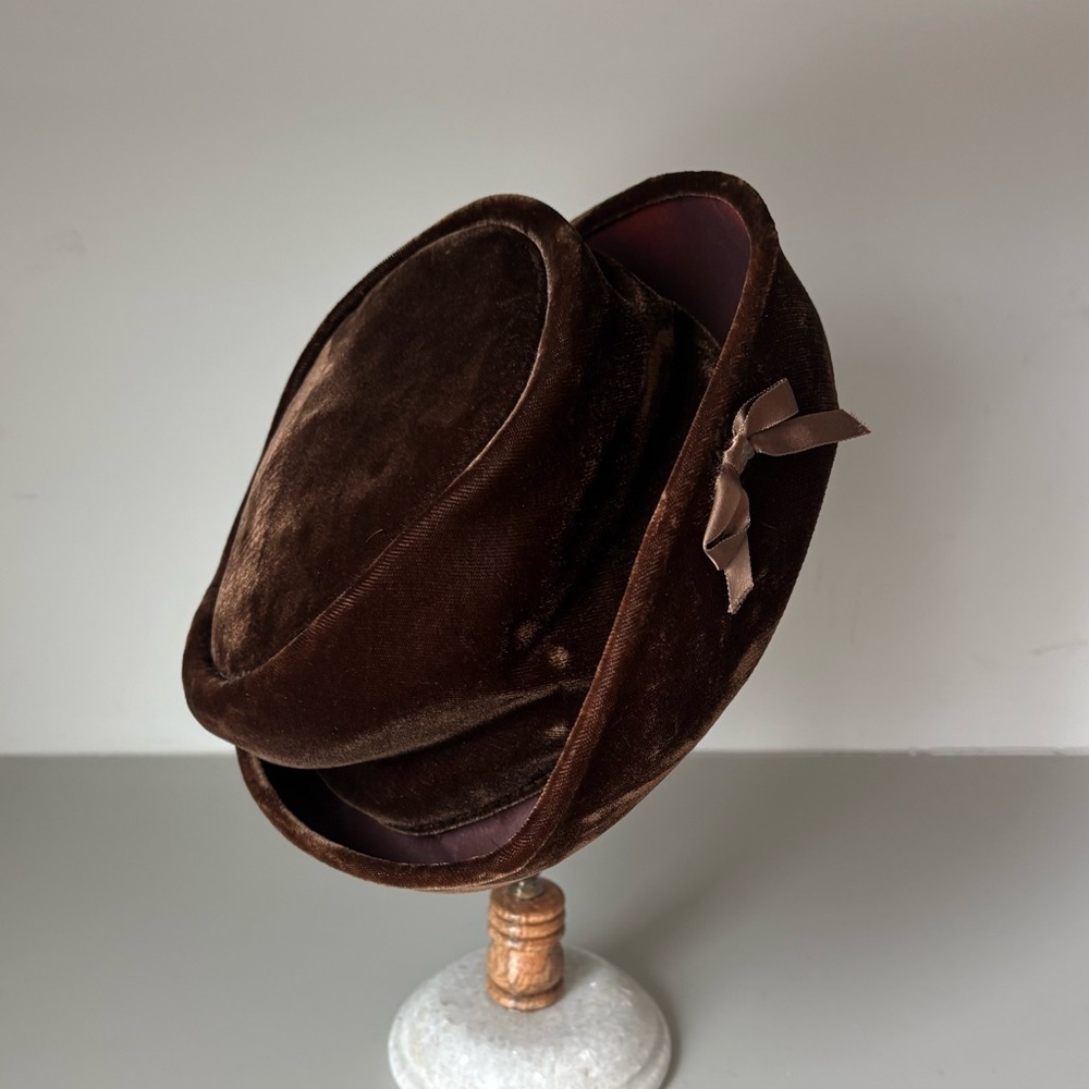 Vintage Union Made Brown Velvet Pillbox Hat Bow Detail 1950s 1960s ADW USA